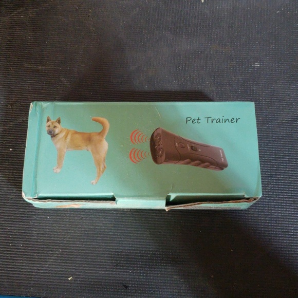 Bark no more dog training device, could receive in black or green box pa… - Picture 4 of 5